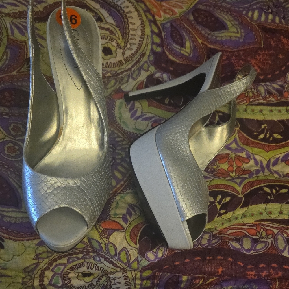 Guess Silver Textured Peep-Toe Platform Slingback Heels